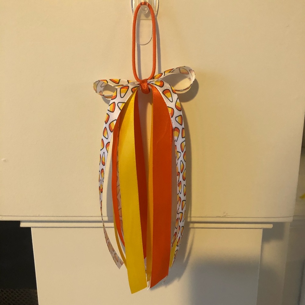 🌸3/$9🌸 Handmade Orange & Yellow Candy Corn Pony O